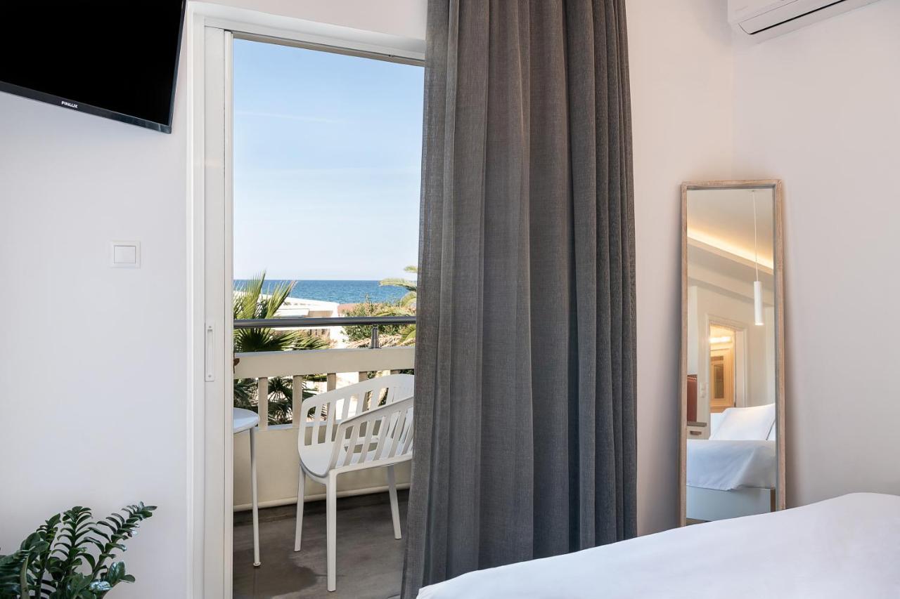 Tropicana Beach Resort Stalós Buitenkant foto